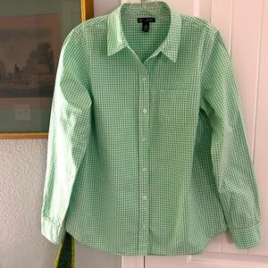 Gap green and white plaid button down shirt size M